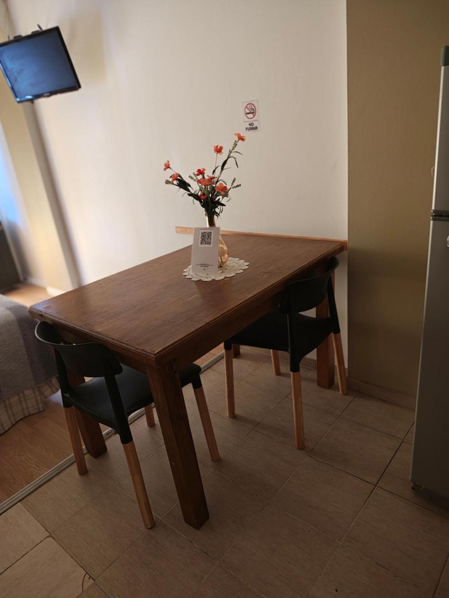Acogedor Monoambiente Con Parking Lejlighed Neuquén Eksteriør billede